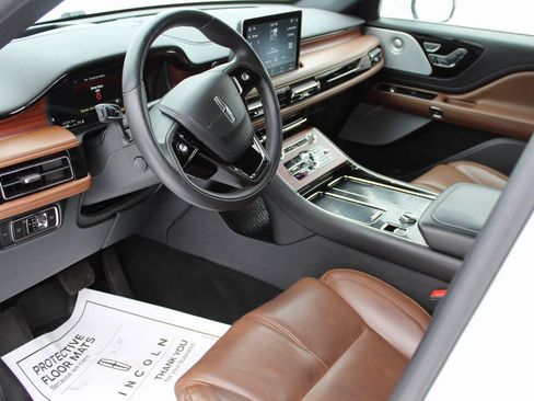 Used 2022 Lincoln Aviator Reserve w/ Equipment Group 201A image 14