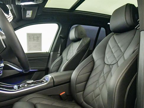 Used 2026 BMW X5 sDrive40i w/ M Sport Package image 22