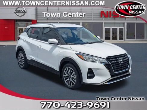 Certified 2024 Nissan Kicks SV FWD image 1