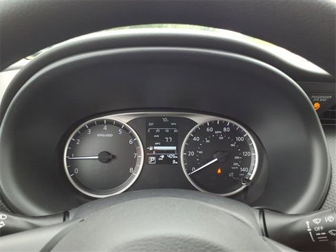 New 2025 Nissan Kicks Play S image 11