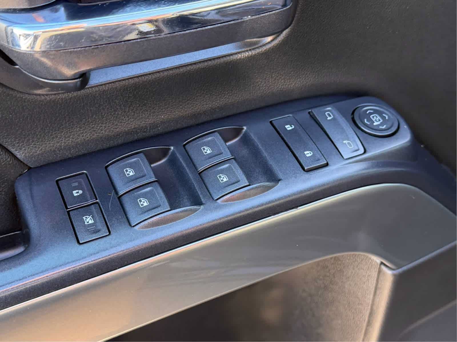 Used 2019 Chevrolet Silverado 1500 LT AWD/4WD image 13