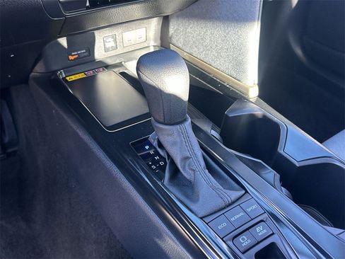 Used 2025 Toyota Camry LE w/ Convenience Package image 26