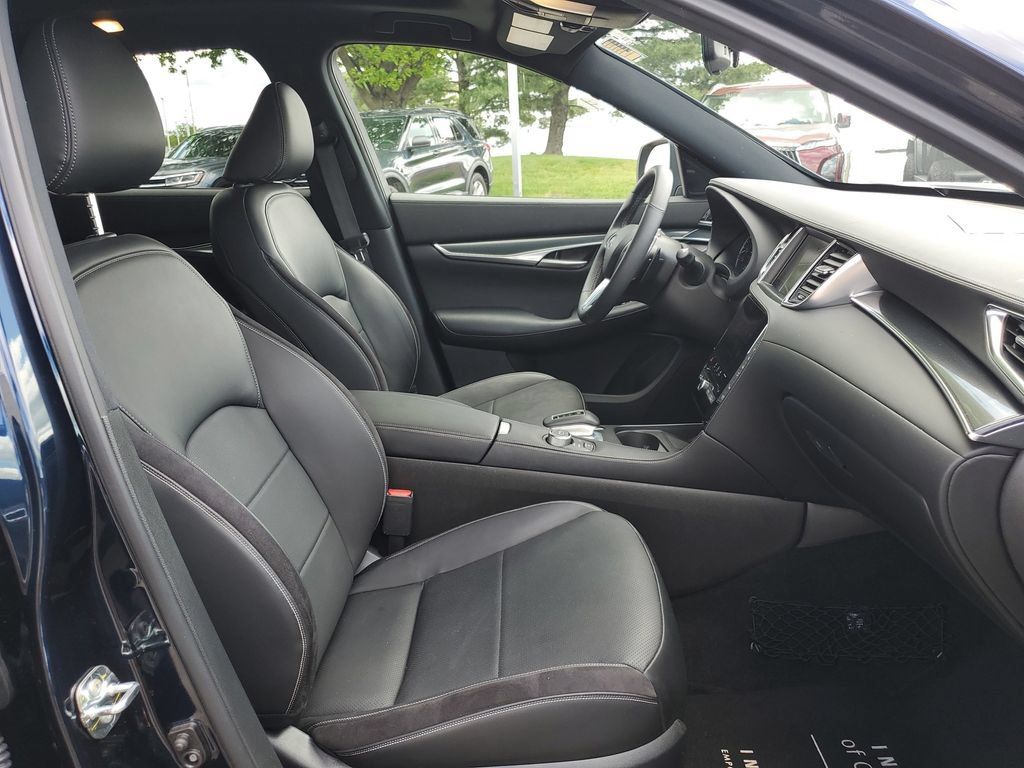 Used 2025 INFINITI QX50 Sport w/ Cargo Package AWD/4WD image 30