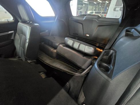 Used 2018 Ford Explorer Sport w/ Equipment Group 401A image 17