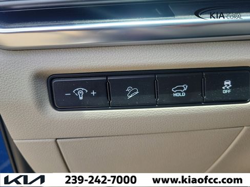 Certified 2024 Kia Telluride SX w/ Towing Package AWD/4WD image 24
