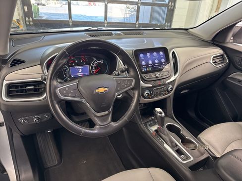 Used 2019 Chevrolet Equinox Premier image 16