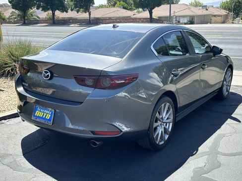 Used 2019 MAZDA MAZDA3 Sedan w/ Preferred Package FWD image 3