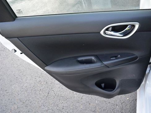Used 2019 Nissan Sentra SV FWD image 13