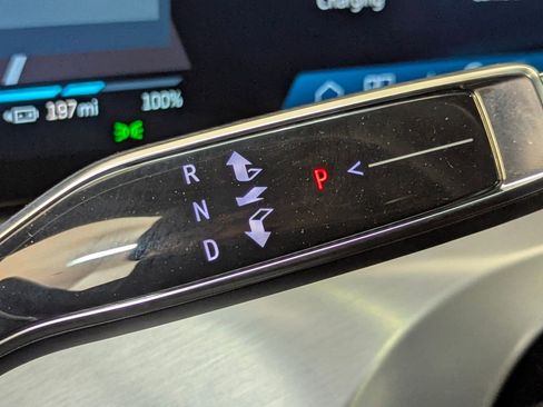 New 2026 Cadillac Vistiq Luxury image 29