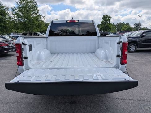 Used 2025 RAM 1500 Big Horn AWD/4WD image 25