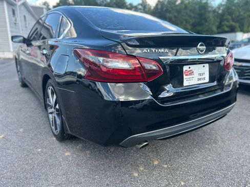 Used 2017 Nissan Altima 2.5 SR image 15