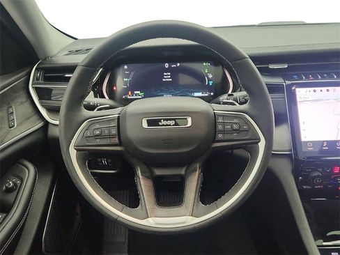 Used 2023 Jeep Grand Cherokee 4xe image 15