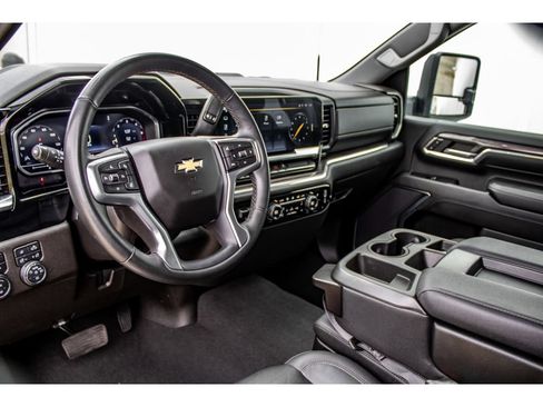 Used 2024 Chevrolet Silverado 3500 LTZ AWD/4WD image 20