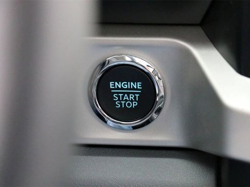 New 2026 Ford F250 XLT w/ XLT Premium Package image 21