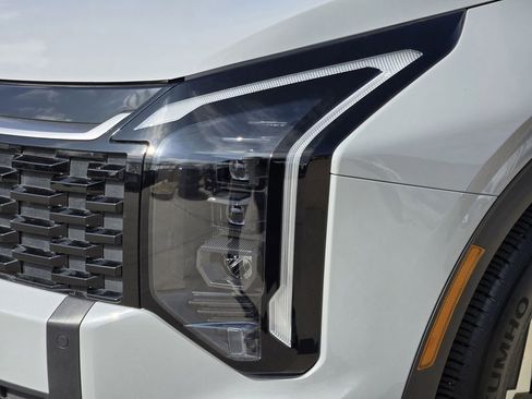 New 2026 Kia Sportage EX image 6