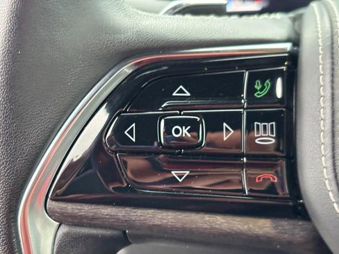 Used 2022 Jeep Grand Cherokee L Overland w/ Luxury Tech Group IV image 18