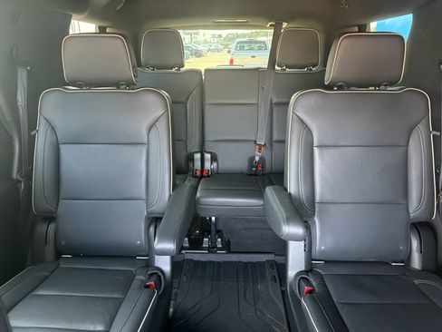 Used 2021 Chevrolet Tahoe Premier AWD/4WD image 25
