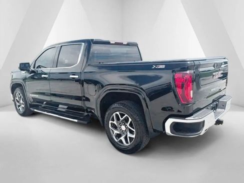 Used 2022 GMC Sierra 1500 SLT w/ X31 Off-Road Package AWD/4WD image 5