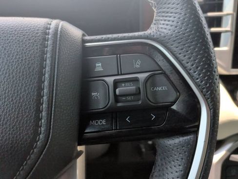 Used 2024 Toyota Sequoia Capstone AWD/4WD image 19