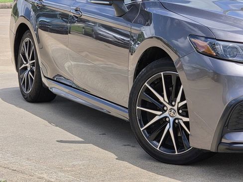 Used 2024 Toyota Camry SE FWD image 12
