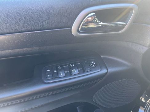 Used 2018 Jeep Grand Cherokee Altitude image 30