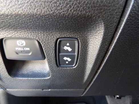 Used 2019 RAM 1500 Limited image 29