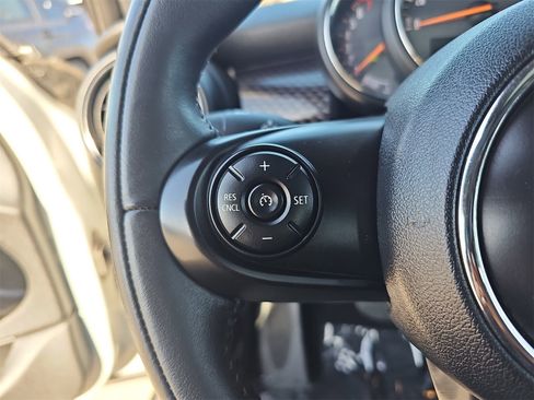 Used 2017 MINI Cooper S image 16