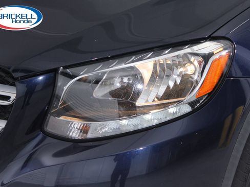 Used 2019 Mercedes-Benz GLC 300 image 9