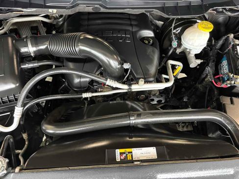 Used 2018 RAM 1500 Classic SLT AWD/4WD image 27