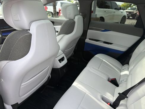 Used 2025 Cadillac Optiq Sport 1 w/ LPO, Floor Liner Package AWD/4WD image 39