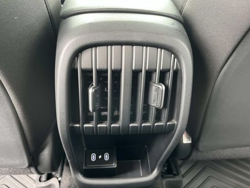 Used 2024 Hyundai Kona SEL AWD/4WD image 16