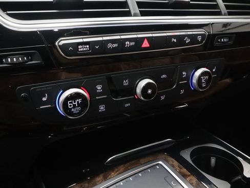 Used 2017 Audi Q7 3.0T Premium Plus w/ Premium Plus Package AWD/4WD image 33