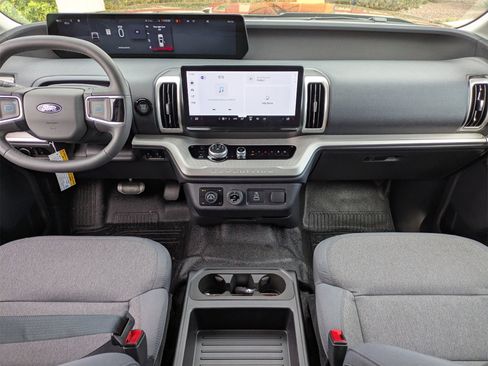 New 2026 Ford Expedition XL image 17