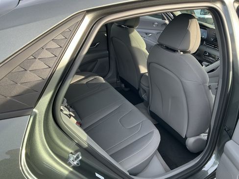 Certified 2026 Hyundai Elantra Sport FWD image 15