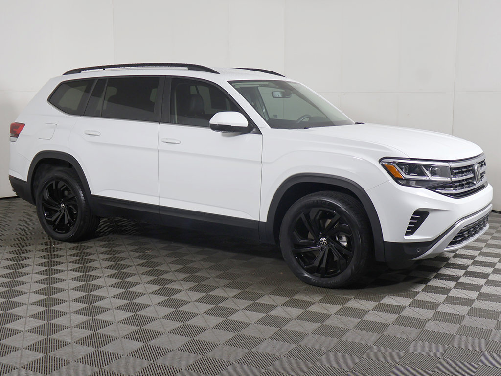 Used 2023 Volkswagen Atlas SE w/ Black Wheel Package FWD image 14