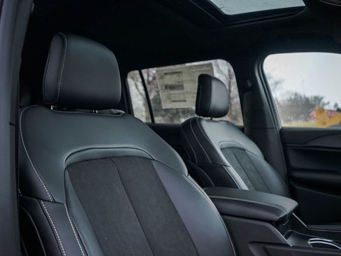 New 2025 Jeep Grand Cherokee L Altitude AWD/4WD image 12