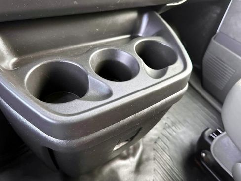 Used 2023 GMC Savana 2500 image 17