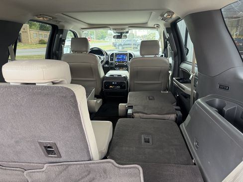 Used 2020 Ford Expedition XLT w/ Equipment Group 202A RWD image 16