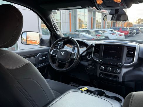Used 2022 RAM 2500 Big Horn image 36