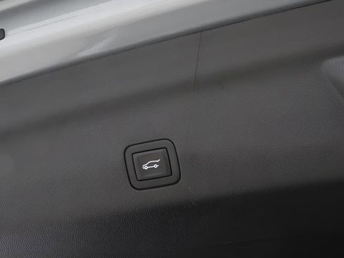 Used 2023 GMC Yukon AT4 AWD/4WD image 34