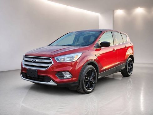 Used 2019 Ford Escape SE AWD/4WD image 2
