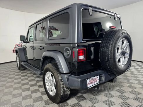 Used 2018 Jeep Wrangler Unlimited Sport S image 28