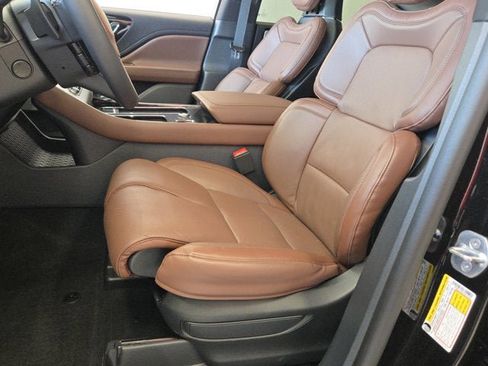 Used 2026 Lincoln Aviator Reserve AWD/4WD image 23