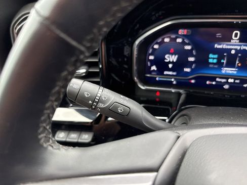 Used 2024 Chevrolet Silverado 2500 ZR2 w/ Technology Package image 26