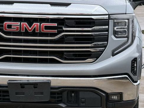 Used 2024 GMC Sierra 1500 SLT AWD/4WD image 8