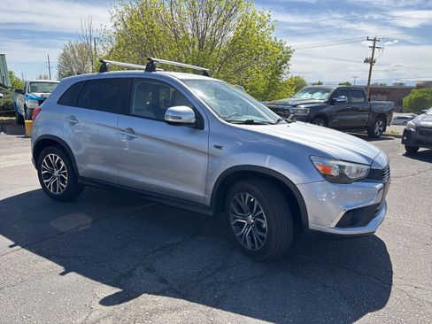 Used 2017 Mitsubishi Outlander Sport ES image 1