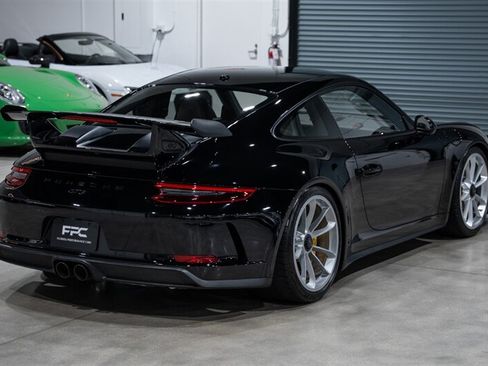 Used 2018 Porsche 911 GT3 RWD image 6