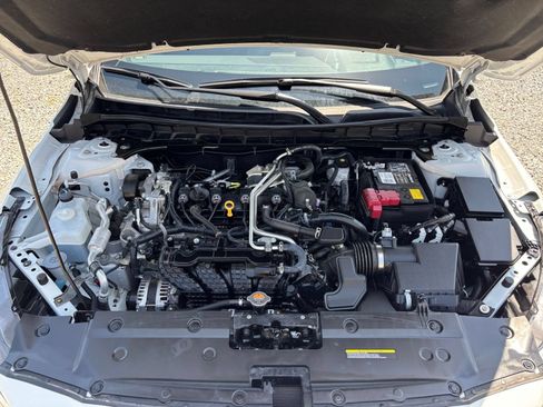 Used 2025 Nissan Altima 2.5 SV FWD image 32