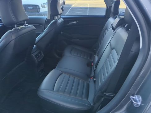 Used 2022 Ford Edge SEL w/ Convenience Package image 10