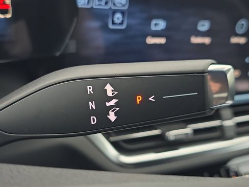 New 2026 Chevrolet Equinox EV LT image 29